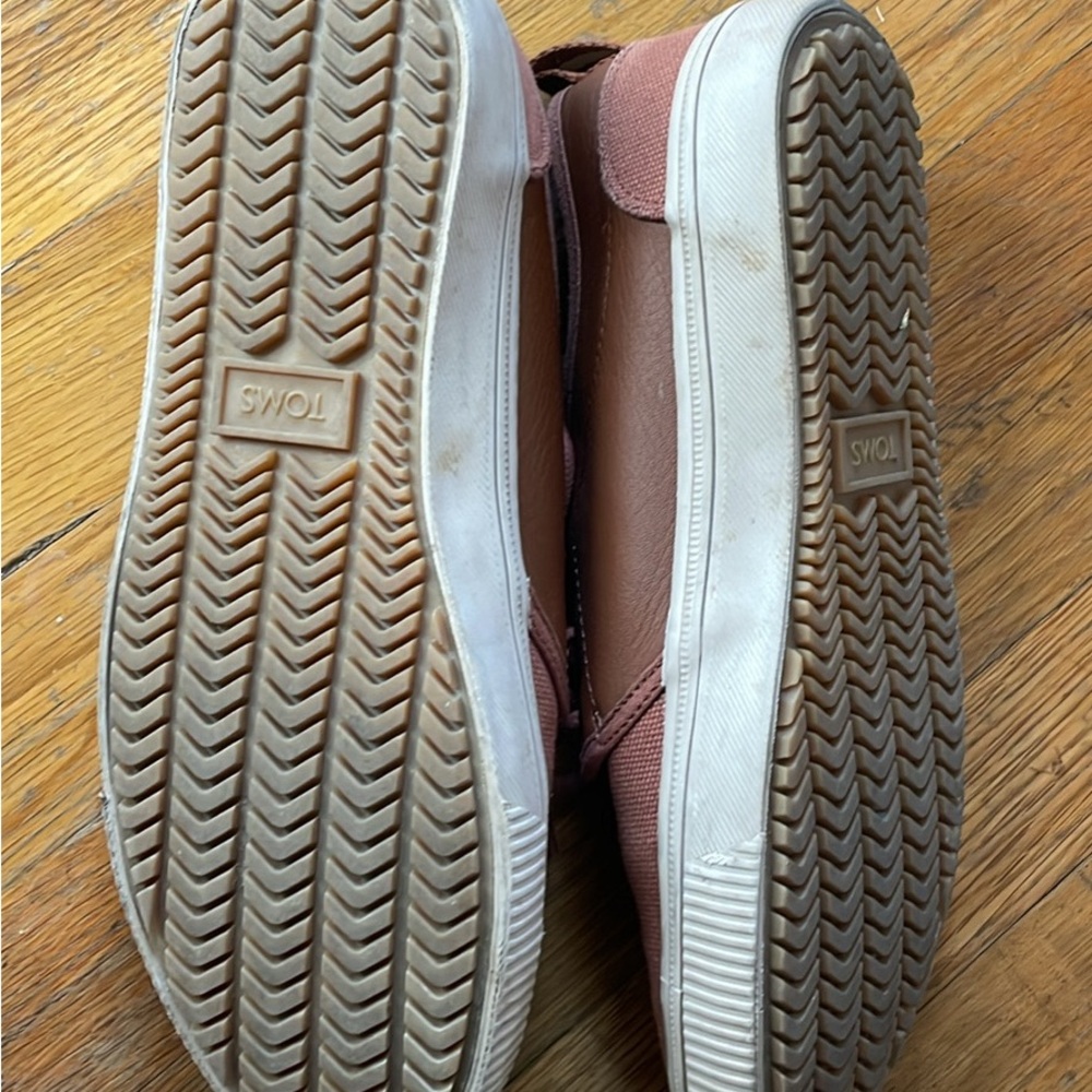 Tom’s Brown Comfortable Sneakers